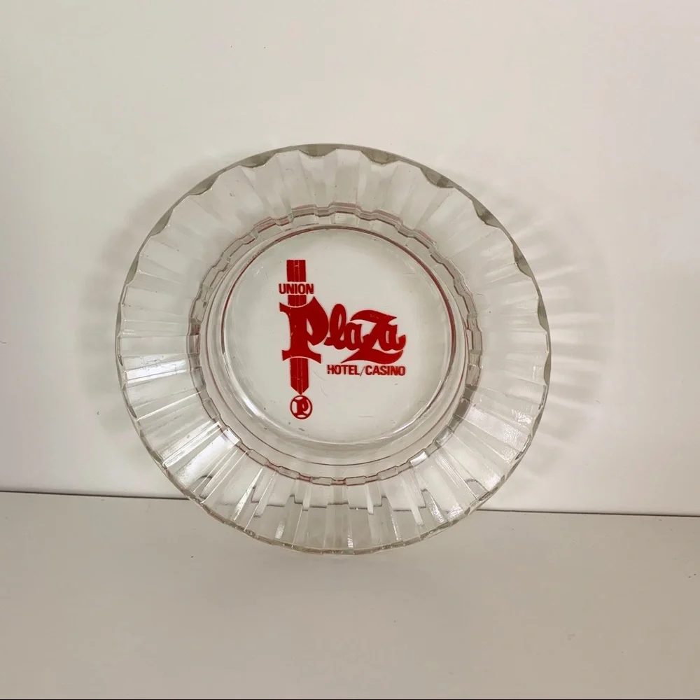 Vintage 80’s  plaza hotel ash tray
